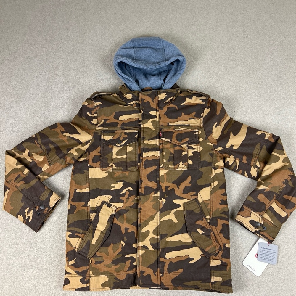 Levi's Camo Sherpa Lined Two Pocket Hooded Trucker Jacket, Men's Sz S, LM8RC364